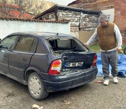Husumetlisinin park halindeki aracına zarar verdi