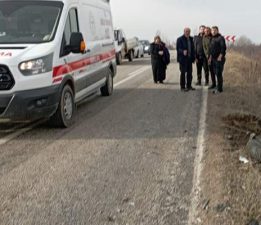 Tokat’ta iki otomobil kafa kafaya çarpıştı: 3 yaralı