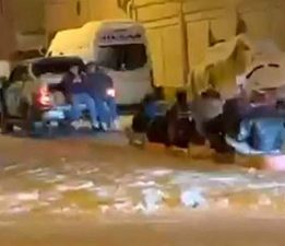 Niksar Belediye personelinden kar eğlencesi