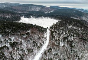 Tokat’taki Kurt Gölü’nün kış manzarası mest etti