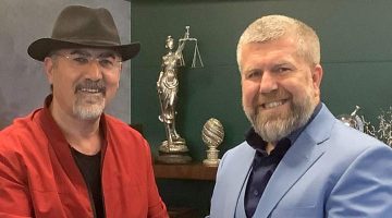 Adil Seyhan ile Gazeteci Ayson Karabağ Röportajı
