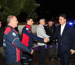 Vali Köklü’den görev başındaki memurlara “Yeni Yıl” ziyaretleri