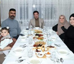 Başkan Yazıcıoğlu, Şehit Sinan Bilir’in ailesiyle iftar yaptı