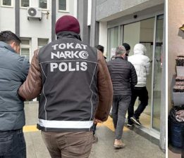Tokat’ta rekor miktarda sentetik ecza ele geçirildi: 3 şüpheli tutuklandı