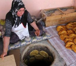 Sahur sofralarının hamur lezzeti “Tandır Ketesi”