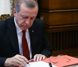 Adalet Bakanı Yılmaz Tunç ve İçişleri Bakanı görevden affını istedi