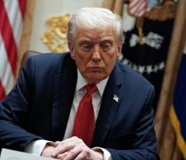Trump, İran’la müzakerelerin başarısız olması durumunda Orta Doğu’ya ikinci uçak gemisini gönderecek