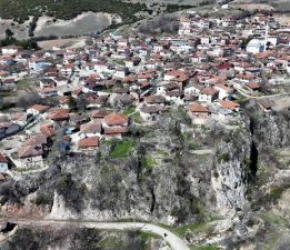 Tokat’ta 5,6 büyüklüğündeki depremin merkezi Pınarbeyli havadan görüntülendi