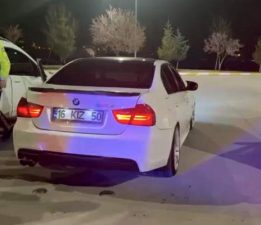 Tokat’ta abartı egzoz kullanan sürücüye ceza yağdı, araç trafikten men edildi
