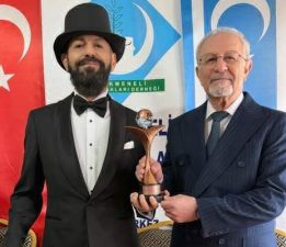 Akif Manaf “Barış ve İnsan Hakları Ödülü” ile onurlandırıldı