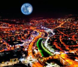 Bu gece “Mavi Ay” geliyor, 2053’e kadar tekrarlanmayacak