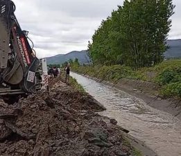 Pazar’ta dereler taştı, tarlalar sular altında kaldı
