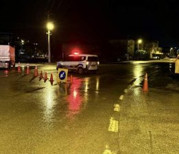 Turhal’da taşkın riskine karşı bazı cadde ve sokaklar araç trafiğine kapatıldı