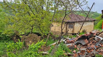Tokat’ta heyelan nedeniyle 2 ev tahliye edildi