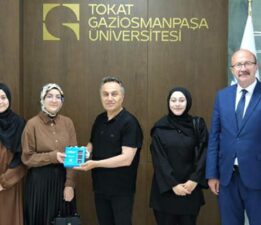 Rektör Fatih Yılmaz, Başarılı öğrencileri makamında ağırladı