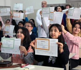 Yaklaşık 18 milyon öğrenci yarın yaz tatiline çıkacak