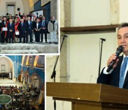 TOGÜ Tazelenme Üniversitesi’nde 60 yaş üstü öğrenciler kep attı