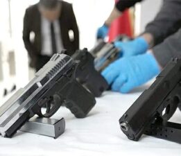 Niksar’da ruhsatsız silah operasyonu: 8 şüpheli gözaltına alındı