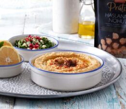 Bir kasede nohuttan fazlası var: “Humus”