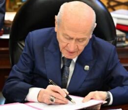 Bahçeli: “(Çerçeve yasa) Bu imzayla bin yıllık kardeşliğimiz bir kez daha tescillenmiştir”