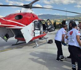 Tokat’ta tedavi gören yaşlı kadın helikopter ambulansla Konya’ya sevk edildi