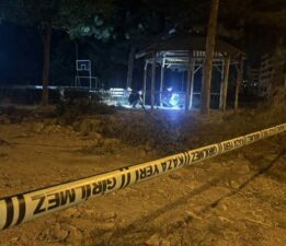 Hırka verme meselesi tartışmaya döndü: Arkadaşını 3 yerinden bıçakladı