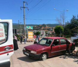 Akaryakıt istasyonu önündeki kaza kamerada
