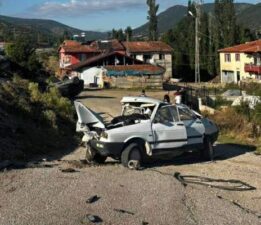 Tokat’ta iki otomobil çarpıştı: 1 ölü, 3 yaralı