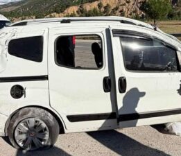 Tokat’ta hafif ticari araç takla attı: 2’si ağır 4 yaralı
