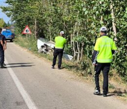 Tokat’ta otomobil elektrik direğine çarptı: 1 ölü, 1 yaralı