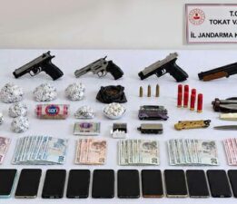 Tokat’ta 20 şüpheliye uyuşturucu operasyonu