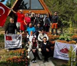 Sivas-Tokat sınırında doğayla iç içe yürüyüş