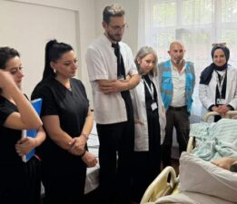 Öğrenciler evde bakım hizmetlerine destek veriyor
