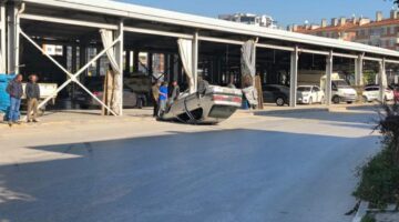Tokat’ta kazada otomobil ters döndü: 3 yaralı