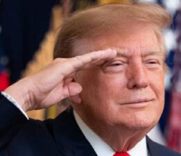 Trump: “Putin’le görüştüm, Rusya 300 bin ton dizel akaryakıt tedarik edecek”