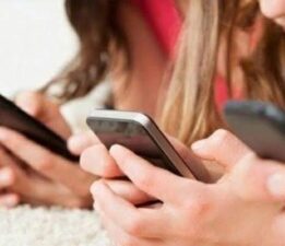 Sosyal medyada yeni düzenleme: 15-18 yaşa canlı yayın ve ekran kaydı kısıtlaması